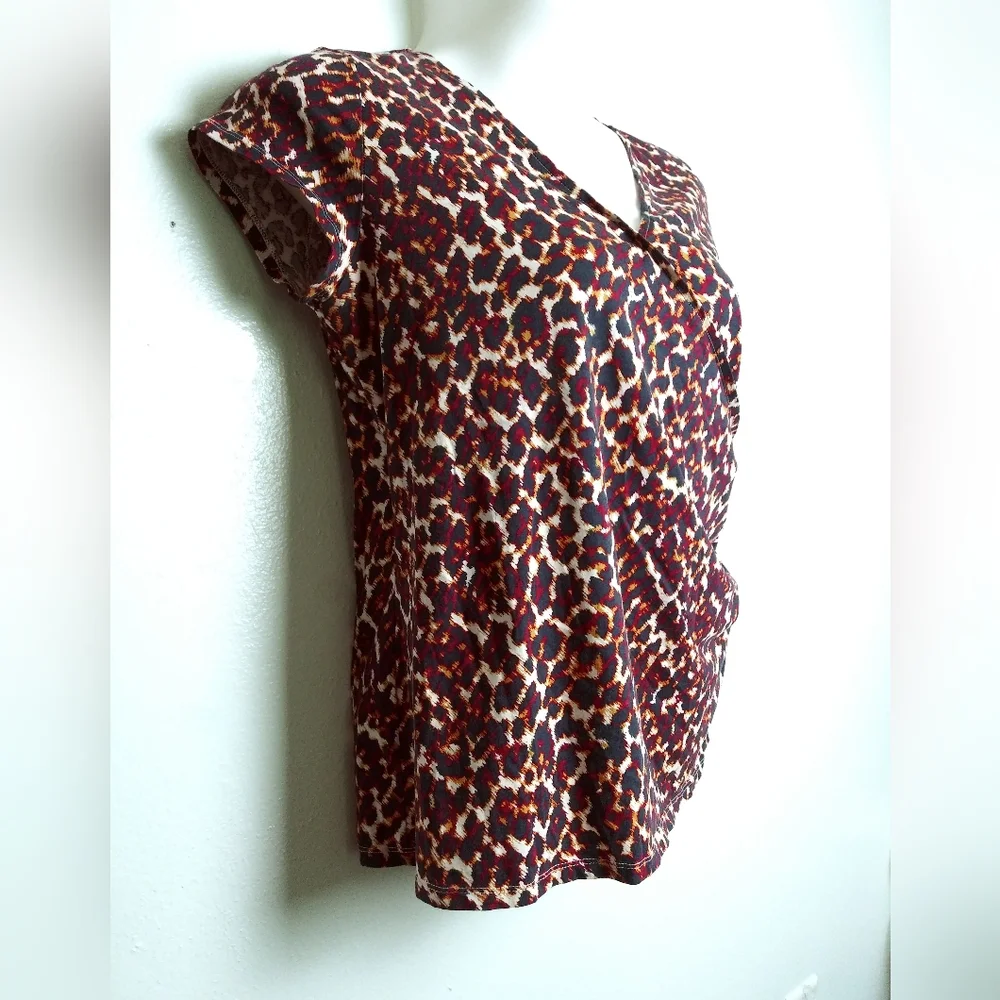 Top Size XL Leopard Print V- Neck